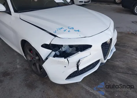 2019 Alfa Romeo Giulia Sport Awd z USA, uszkodzony, nr VIN ZARFANAN0K7610057